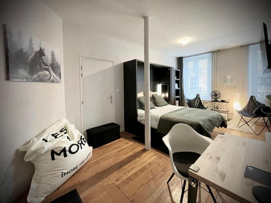 Grand Studio Confortable Situe En Centre Ville ジェラールメ エクステリア 写真